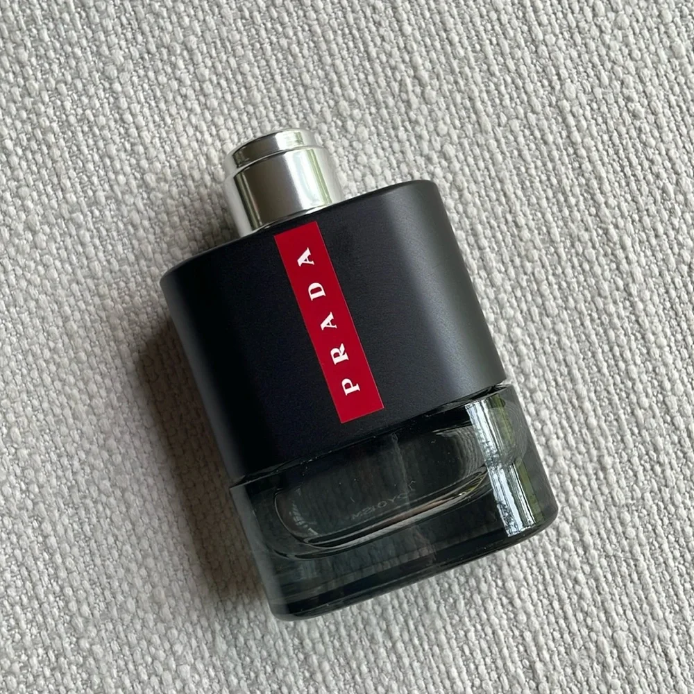 Prada Luna Rossa Carbon miniature dabber